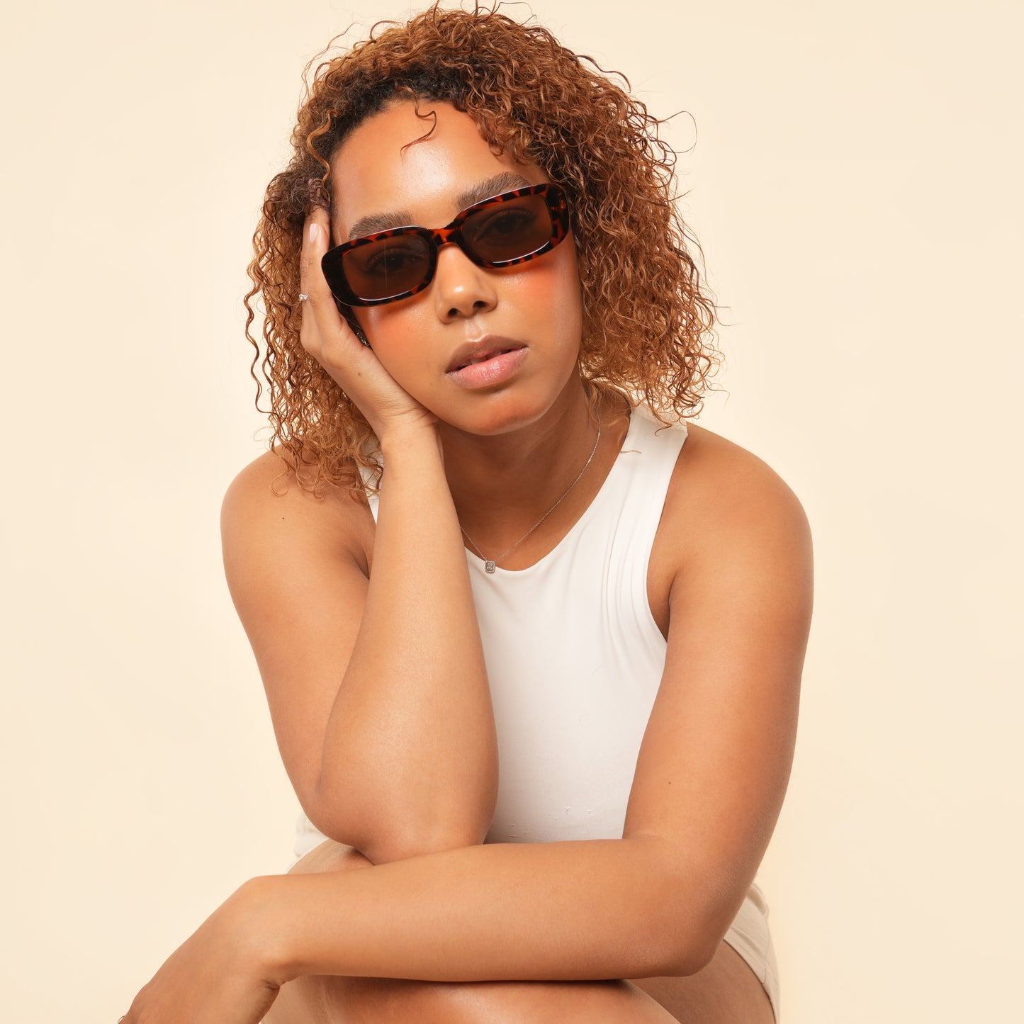 female model wearing sonder sunglasses in turtle shell brown